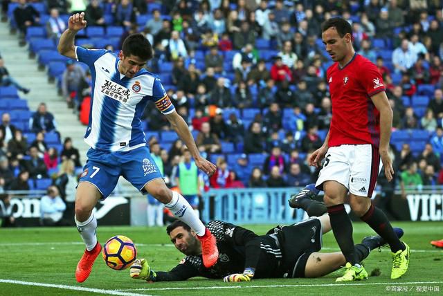 今日焦点战预告14:00 澳超 麦克阿瑟FC VS 惠灵顿凤凰 近期状态火热的两队可否在本轮联赛收官战中贡献出一场精彩对决？03:45 意甲 亚特兰大 VS 萨勒尼塔纳 双线作战、饱受伤病困扰的亚特兰大在主场全取3分延续胜势？04:00 西甲 赫罗纳 VS 阿拉维斯 本赛季西甲最大黑马赫罗纳借助主场之利反超皇马重新登顶？事件赛季报销+无缘欧洲杯！